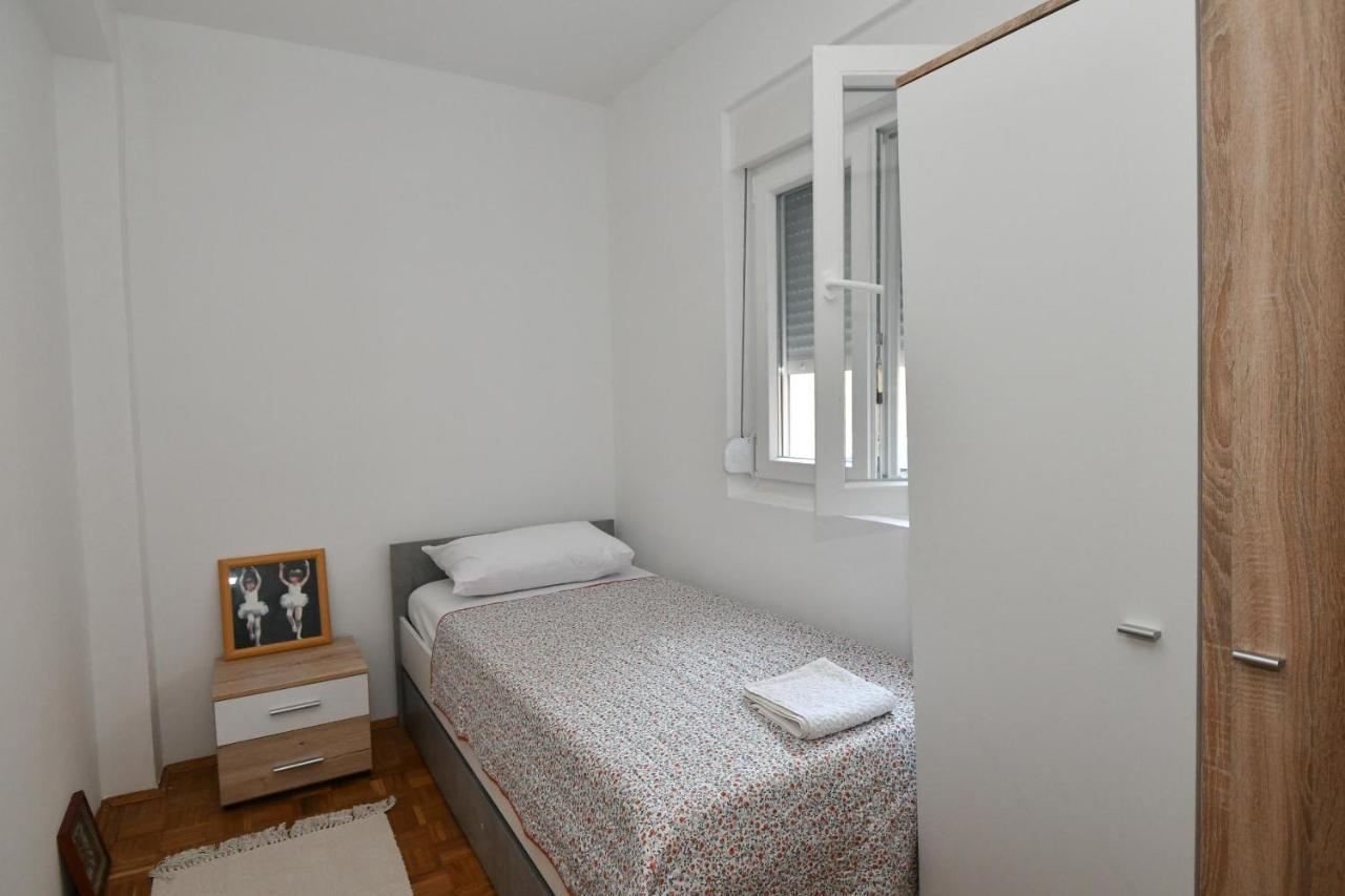 Duboka Apartmani Dora מראה חיצוני תמונה
