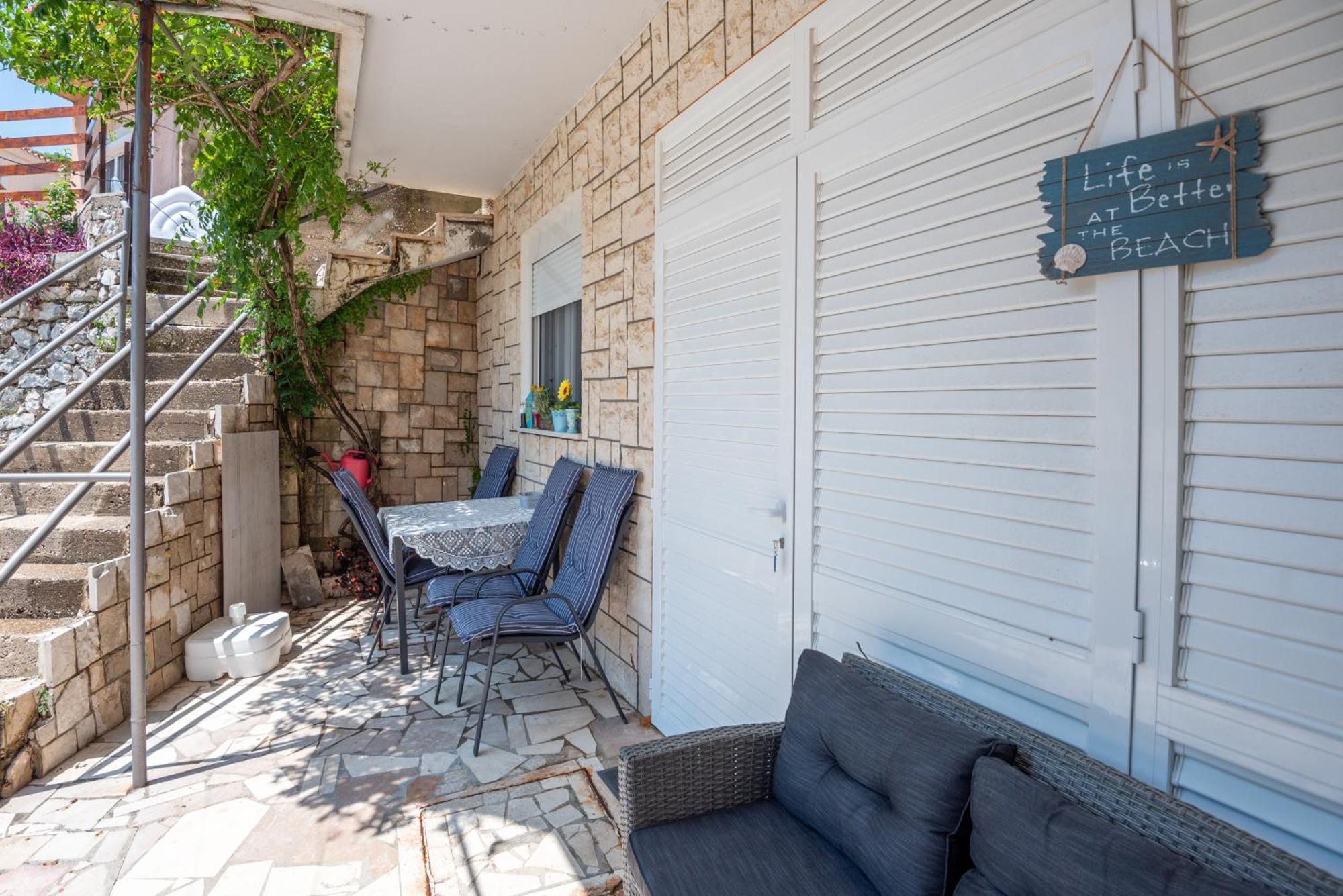Duboka Apartmani Dora מראה חיצוני תמונה